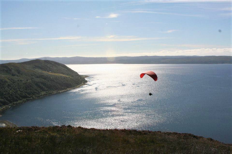 paragliding-over-sea-at-flying-fever-on-sunny-day