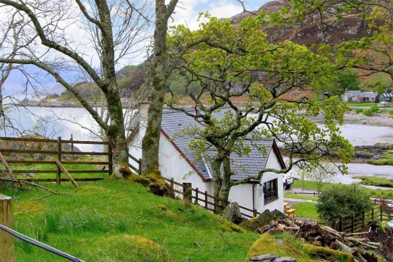 viking-cottage-in-glenuig-sound-of-arisaig-in-daytime