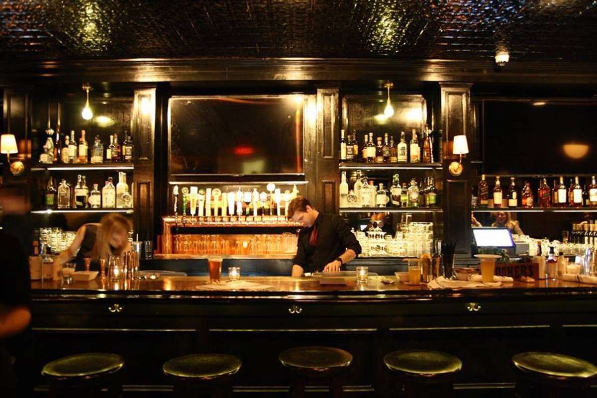 interior-of-the-bar-at-hyperion-public-at-nighttime