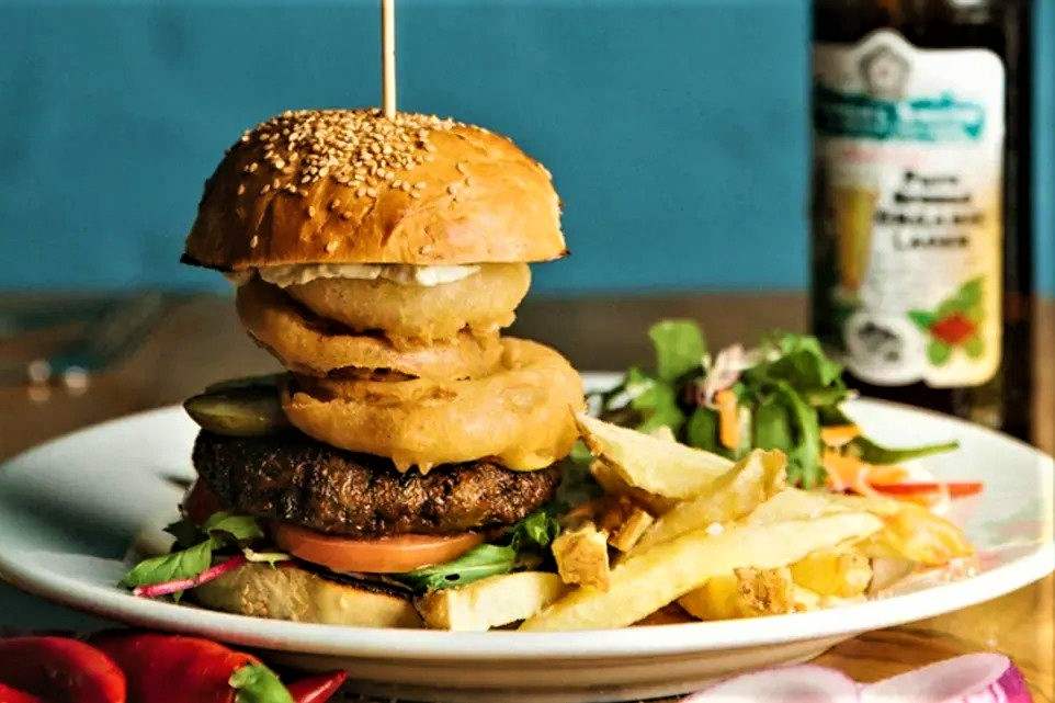 burger-from-stereo-cafe-vegan-restaurants-glasgow