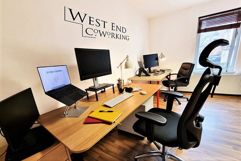 desks-inside-west-end-coworking-in-daytime