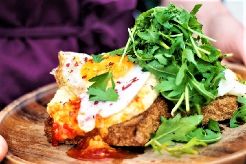 eggs-and-rocket-on-toast-from-penylan-pantry