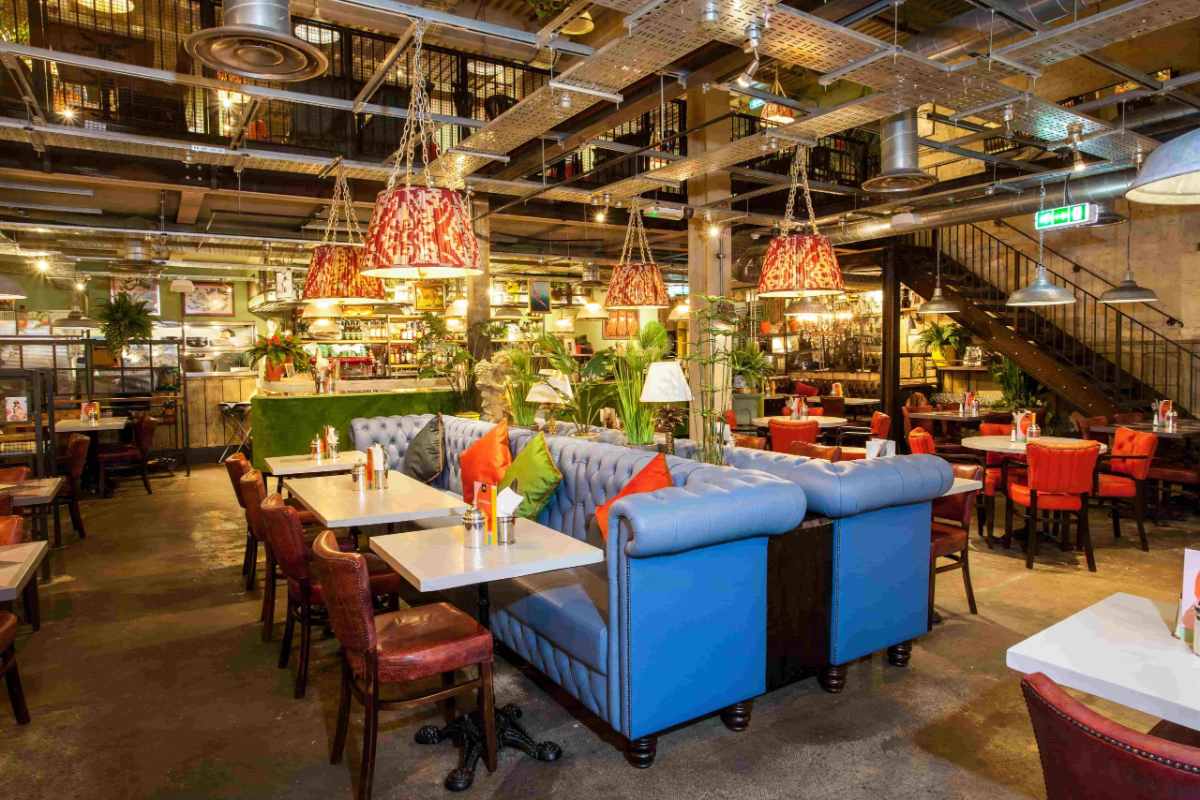 interior-of-bill's-restaurant-bottomless-brunch-nottingham