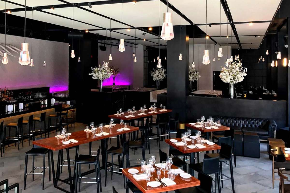 interior-of-stk-steakhouse-in-the-daytime-bottomless-mimosas-san-diego