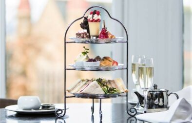 sherbrooke-castle-hotel-afternoon-tea-glasgow-with-champagne