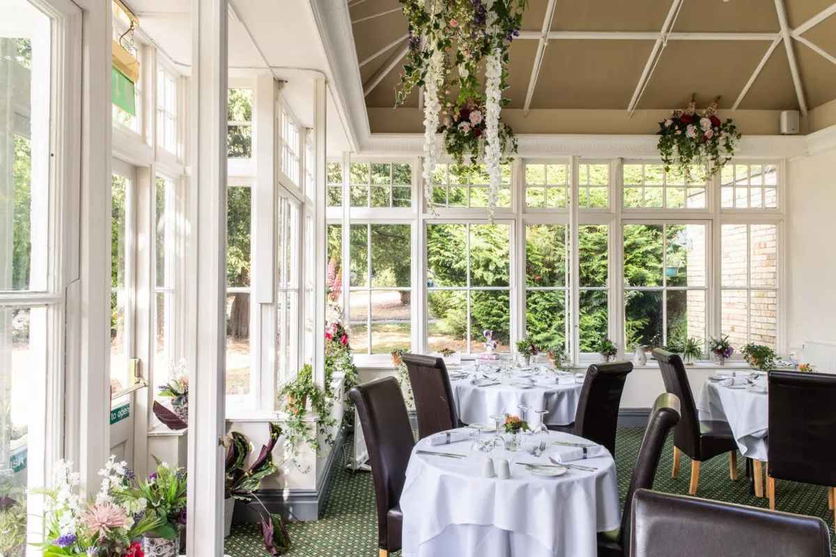 tables-inside-woodland-manor-hotel-and-restaurant