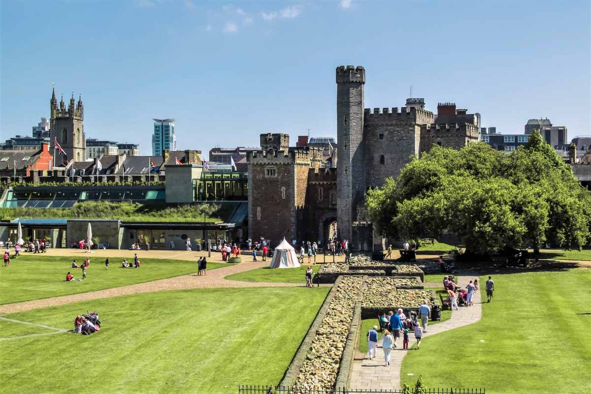 grounds-of-cardiff-castle-on-sunny-day