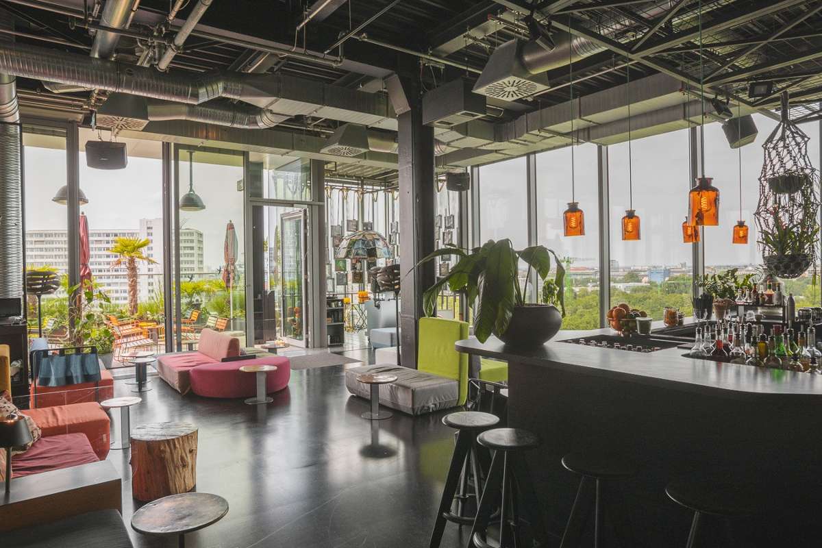 interior-of-monkey-bar-in-the-daytime-rooftop-bars-berlin
