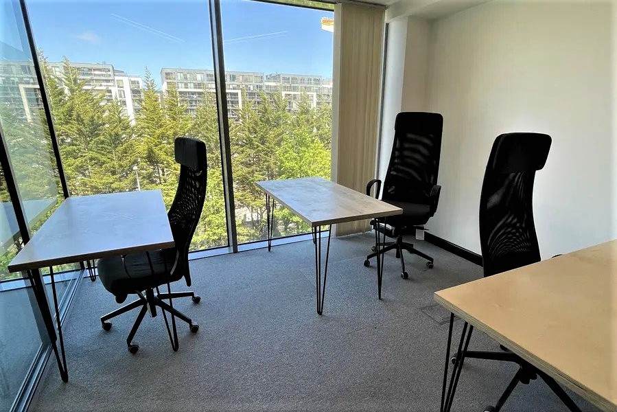 tables-and-office-chairs-inside-the-glasshouses-sandyford