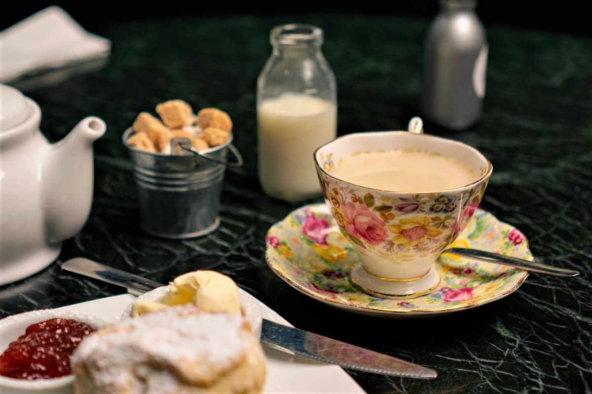 tea-and-scones-at-the-harrogate-tea-rooms