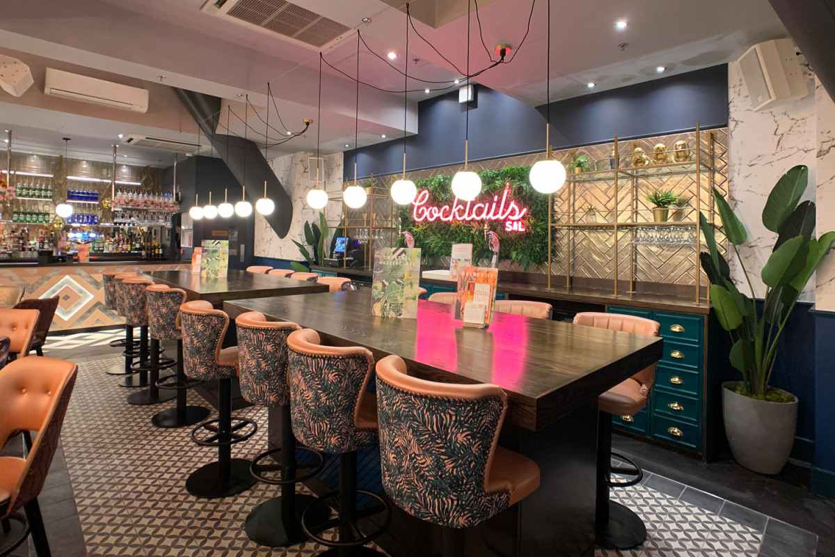 bar-and-restaurant-tables-inside-slug-and-lettuce