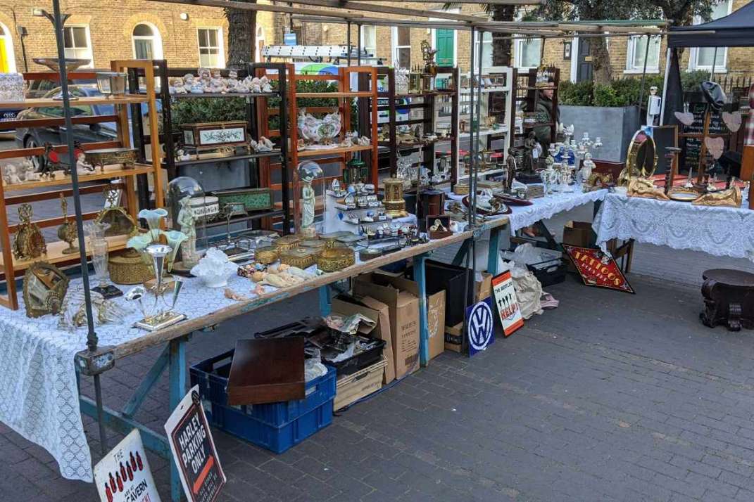 tables-of-antiques-in-daytime-at-bermondsey-antique-market