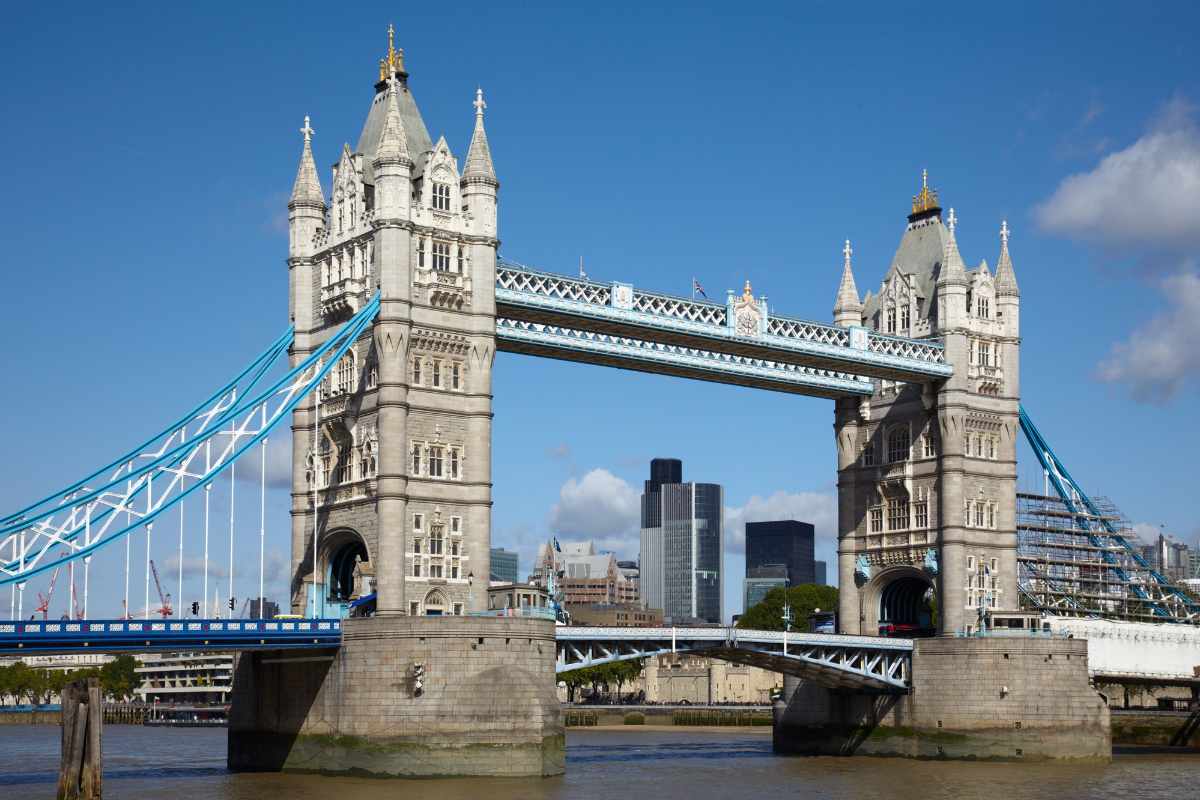 tower-bridge-over-river-thames-on-sunny-day
