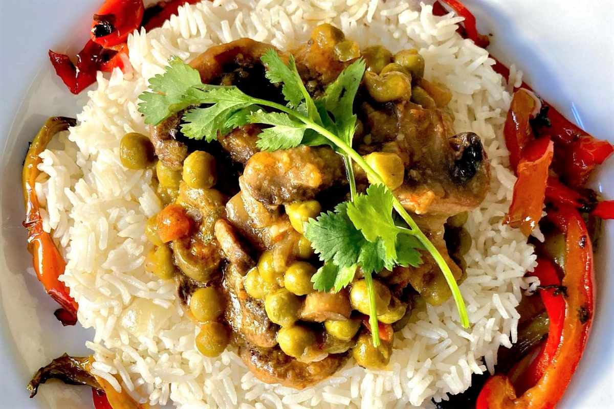 chickpea-coconut-curry-and-rice-from-remédio-santo