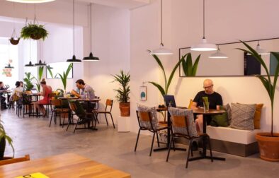 people-inside-curva-cafe-best-cafes-to-work-in-lisbon