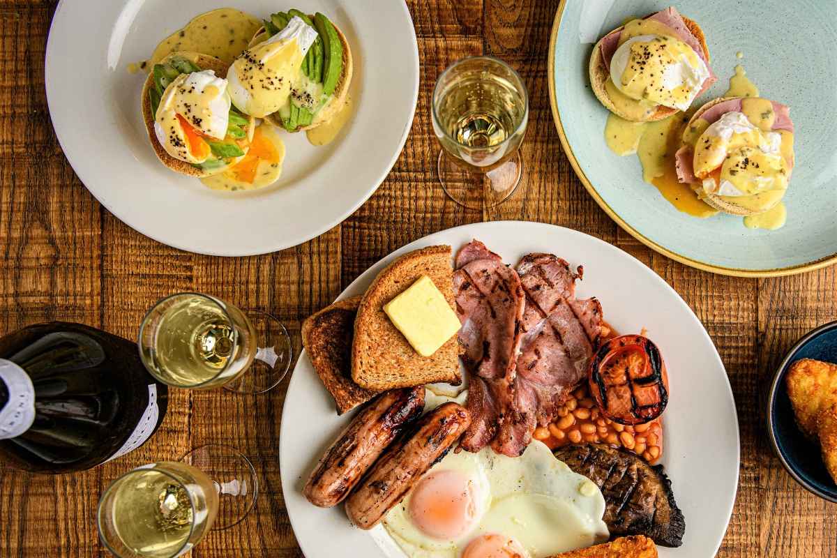 the-mawney-arms-pub-bottomless-brunch-romford