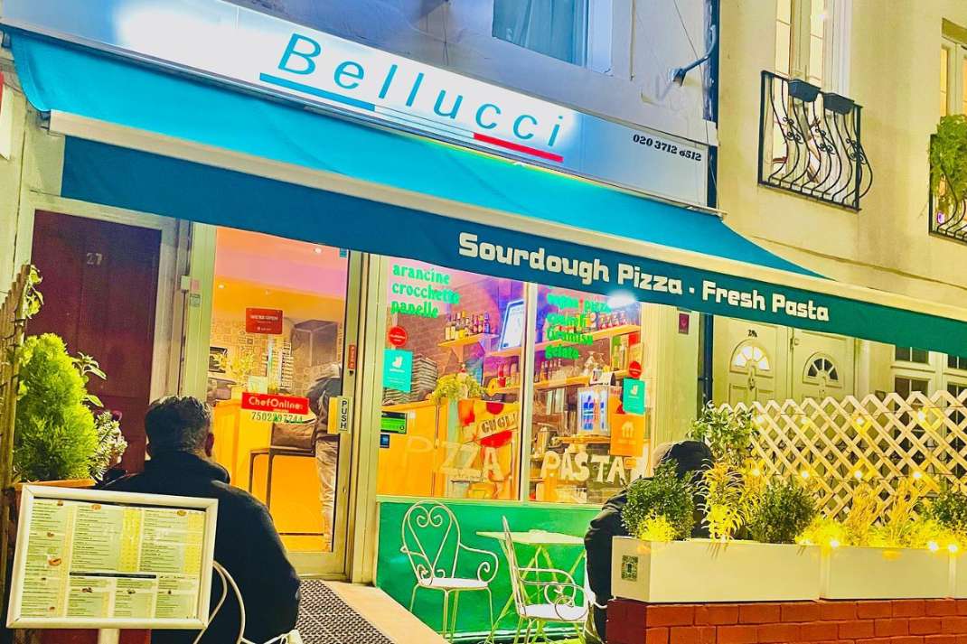 exterior-of-bellucci-in-the-daytime-gluten-free-pizza-london