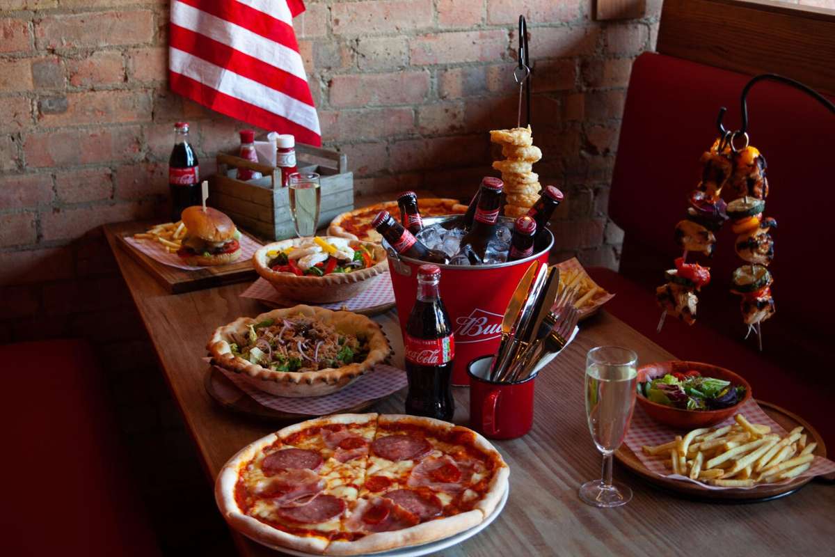 food-on-the-table-at-broncos-pizza-and-ribshack