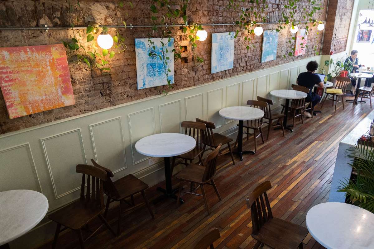 interior-of-leafwild-café-in-the-daytime-gluten-free-breakfast-london