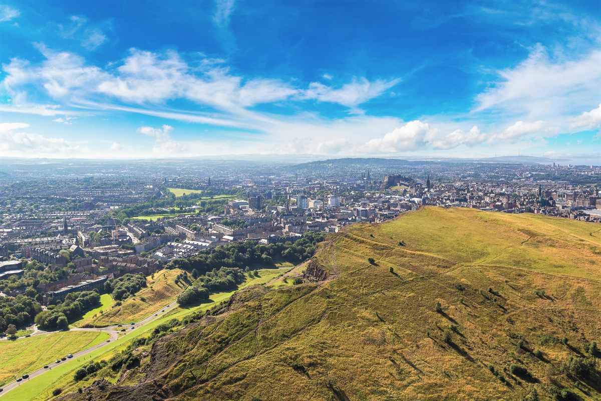 view-of-edinburgh-from-arthurs-seat-on-sunny-day