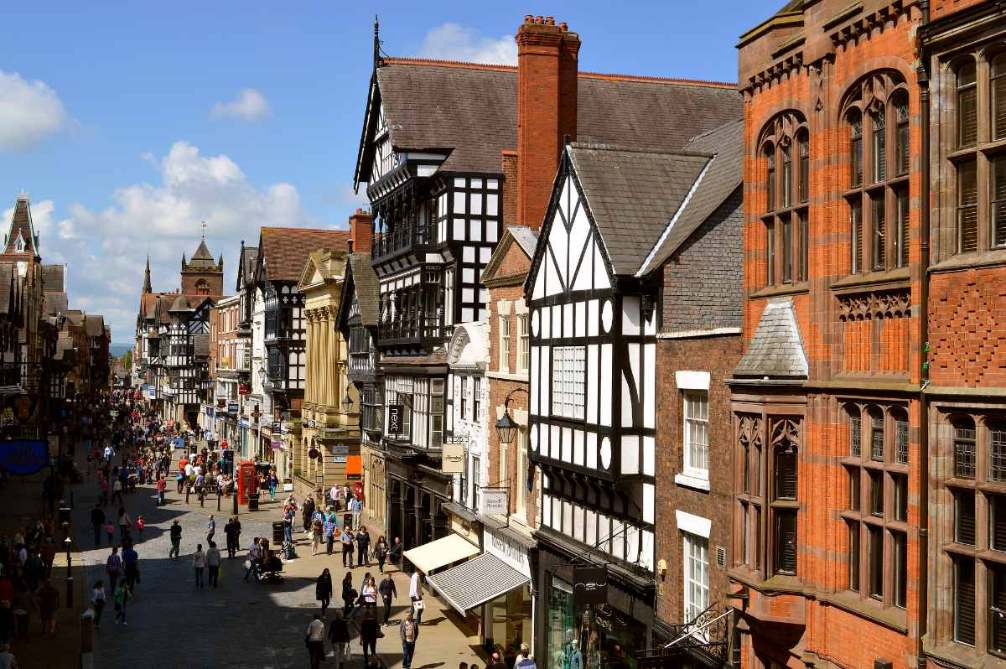 eastgate-street-in-chester-on-sunny-day