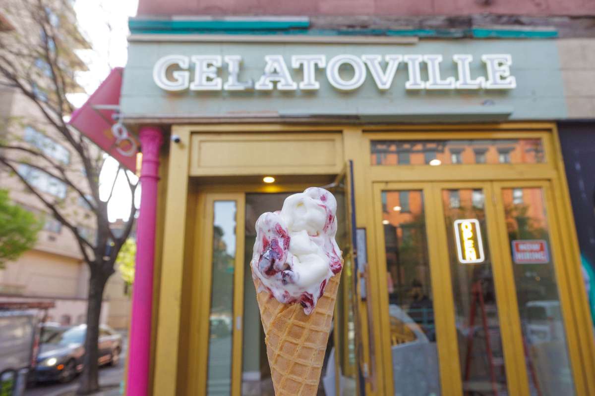 ice-cream-cone-outside-gelatoville-gelato-vegan-ice-cream-nyc