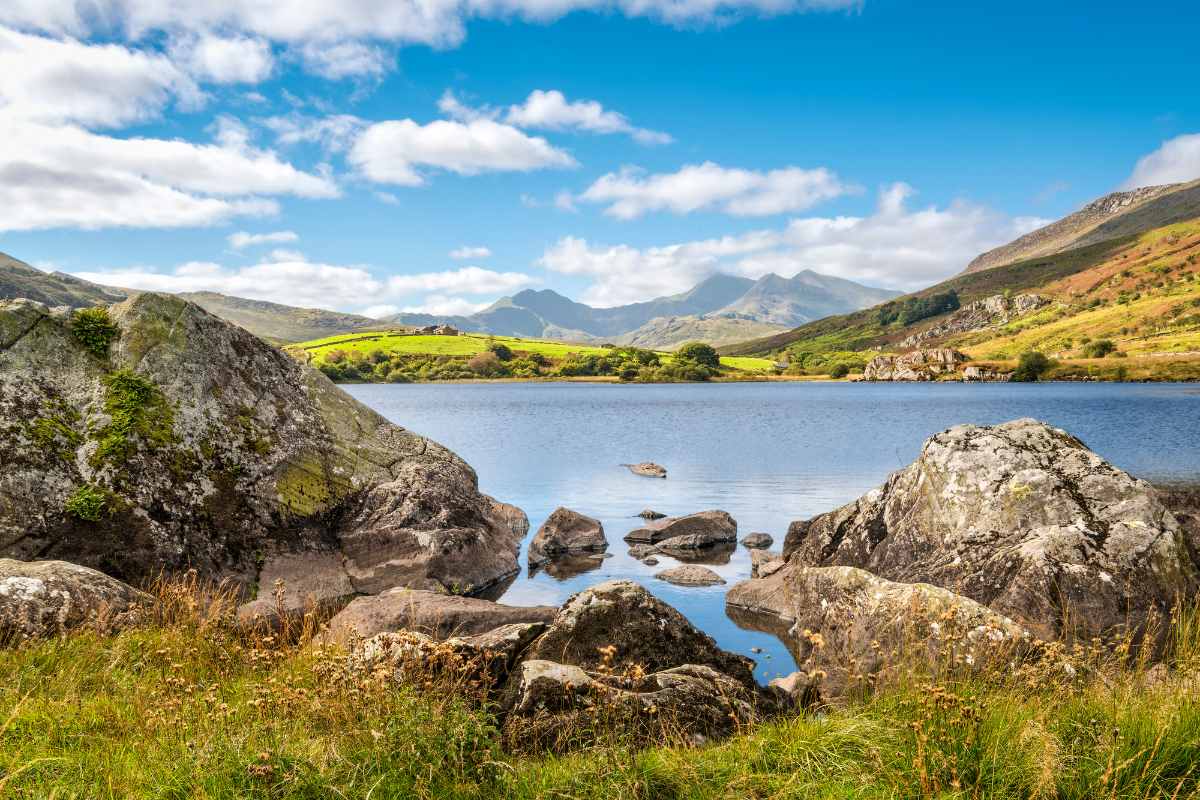 lake-llynnau-mymbyr-places-to-visit-within-2-hours-of-manchester