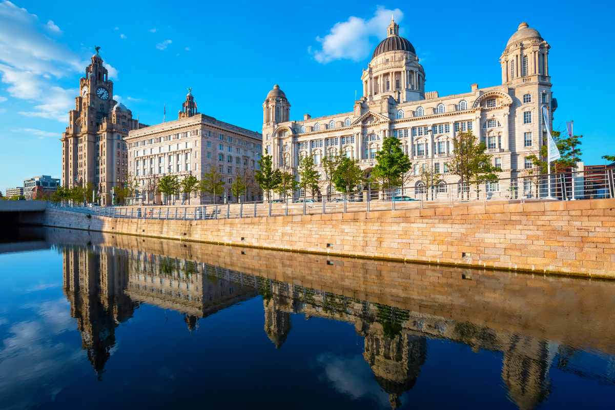 royal-liver-building-at-liverpool-pier-head-on-sunny-day