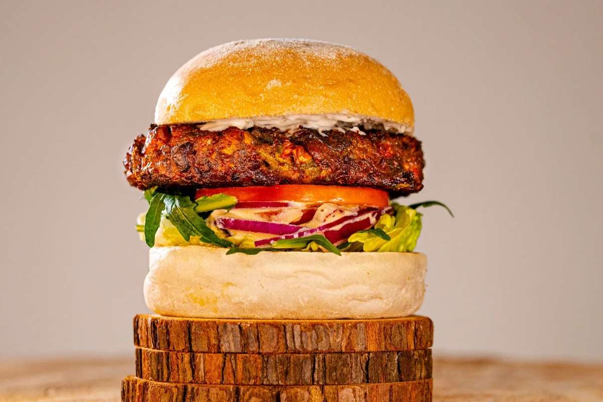 burger-on-the-table-at-moyos-burgers-vegan-burgers-brighton