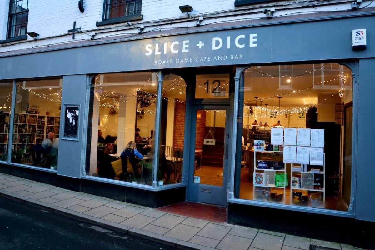 exterior-of-slice-and-dice-board-game-cafe-and-bar