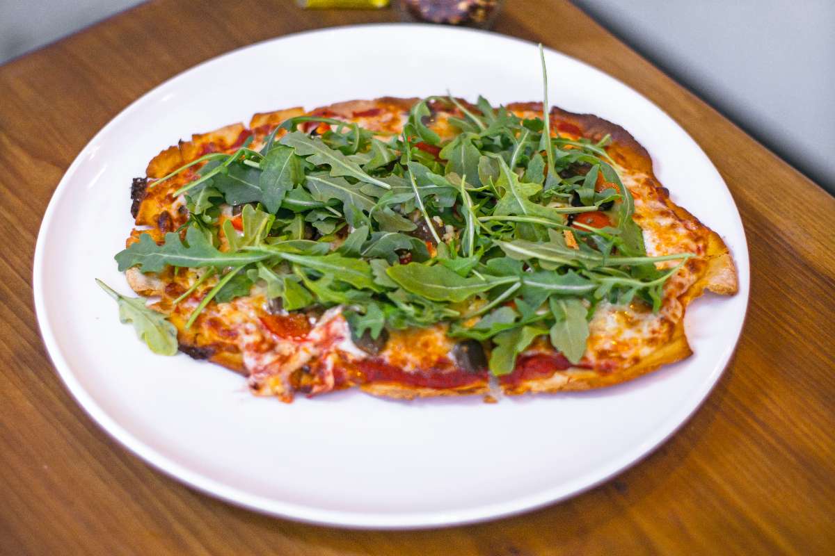 pizza-on-a-plate-at-wild-vegan-pizza-nyc