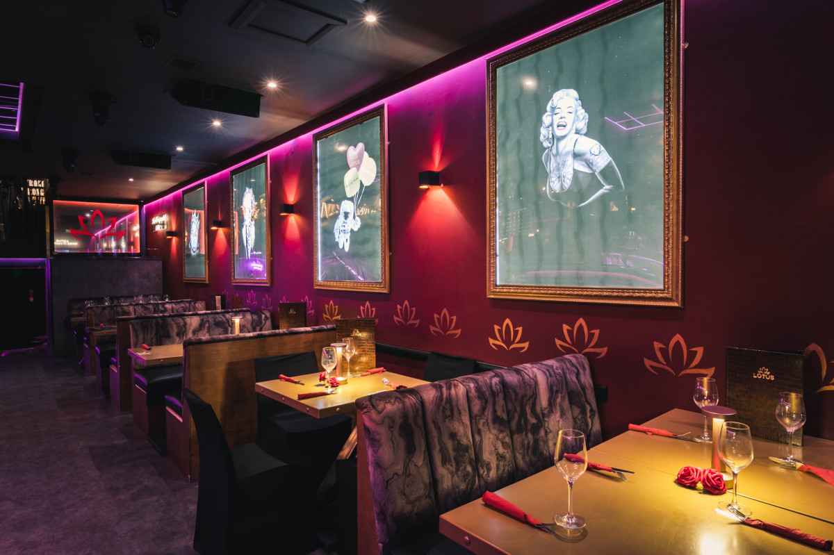 table-booths-and-artwork-inside-soul-lounge