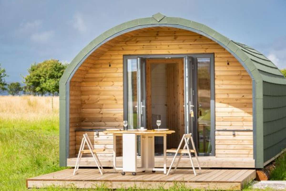 exterior-of-a-glamping-pod-at-kings-caves-glamping-in-the-daytime