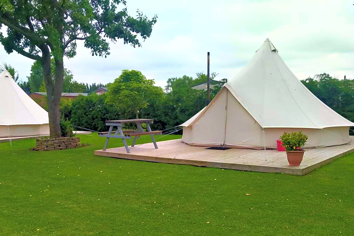 exterior-of-the-rosedale-glamping-bell-tents-in-the-daytime