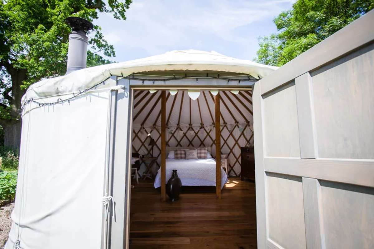 exterior-of-a-yurt-at-the-little-yurt-meadow-in-the-daytime