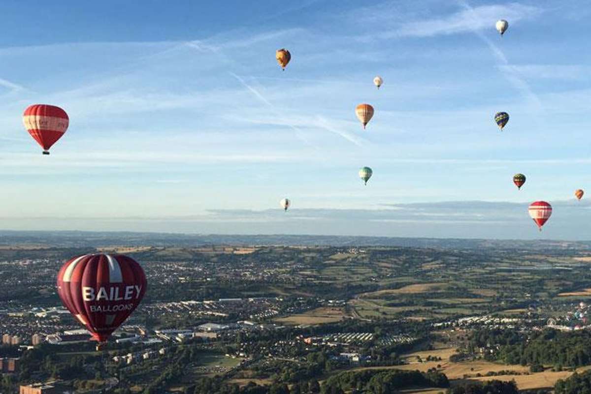 hot-air-balloon-ride-over-bristol-bristol-balloons