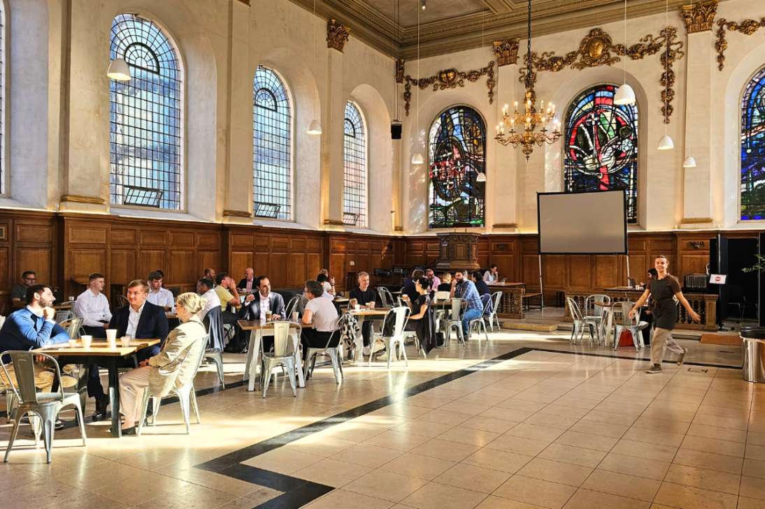 interior-of-the-wren-coffee-in-the-daytime-best-cafes-to-work-in-london